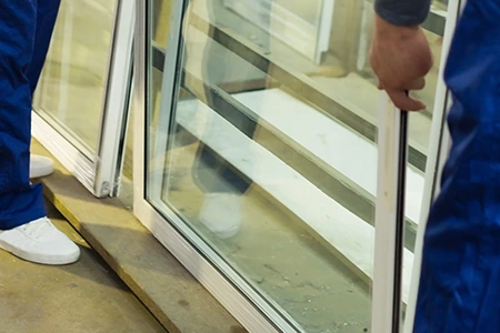 Commercial Glass Repair Technician in Boynton Beach, FL